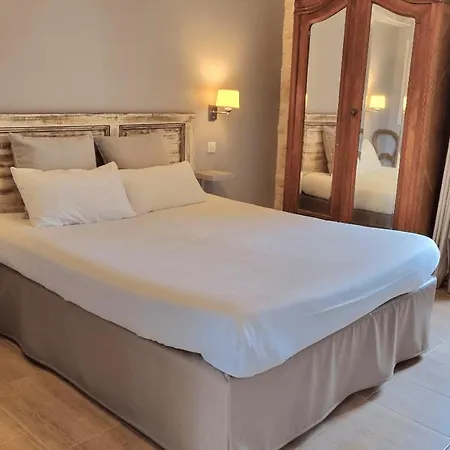 Demeures & Chateau - Fleur De Roques - Saint Emilion 3*